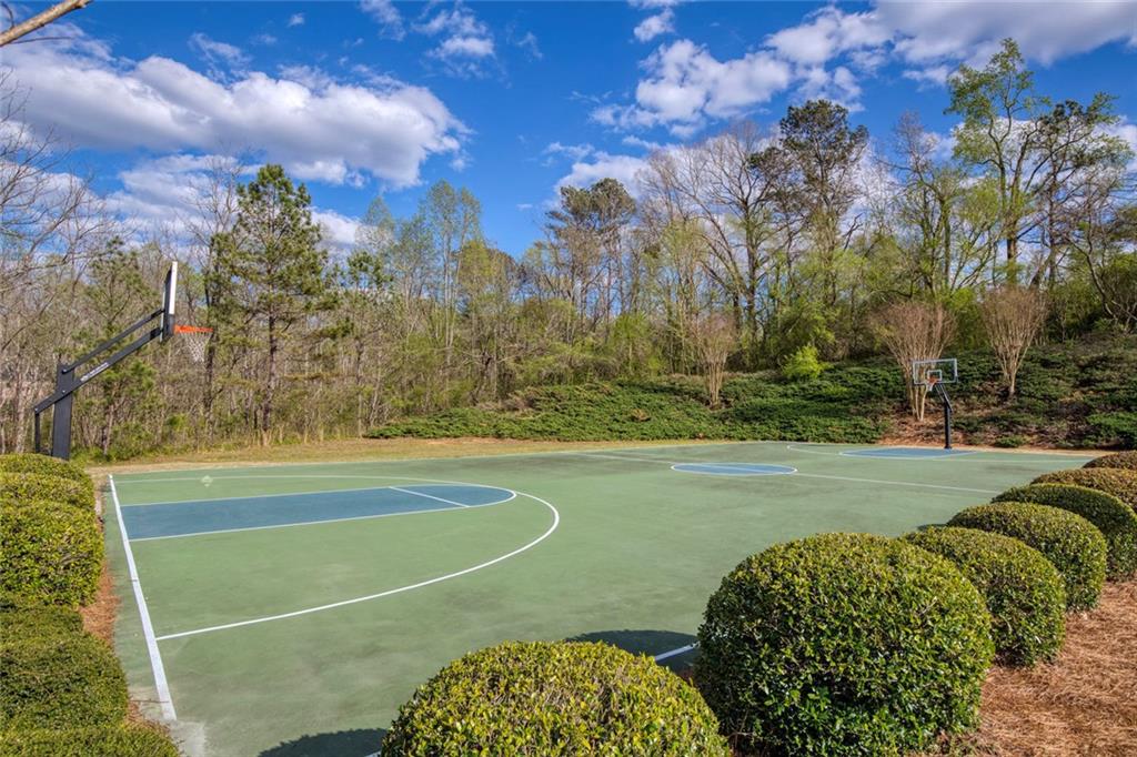 6215 Vista Crossing Way