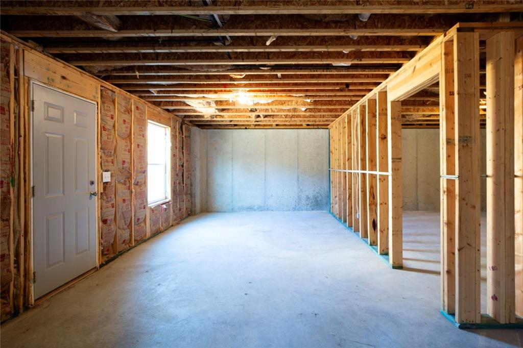 6215 Vista Crossing Way