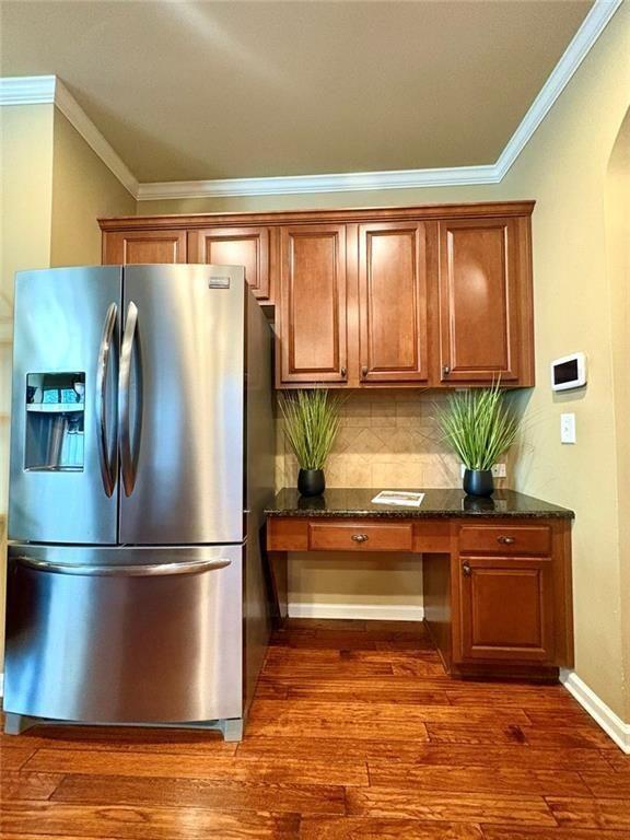 2390 Colchester Court