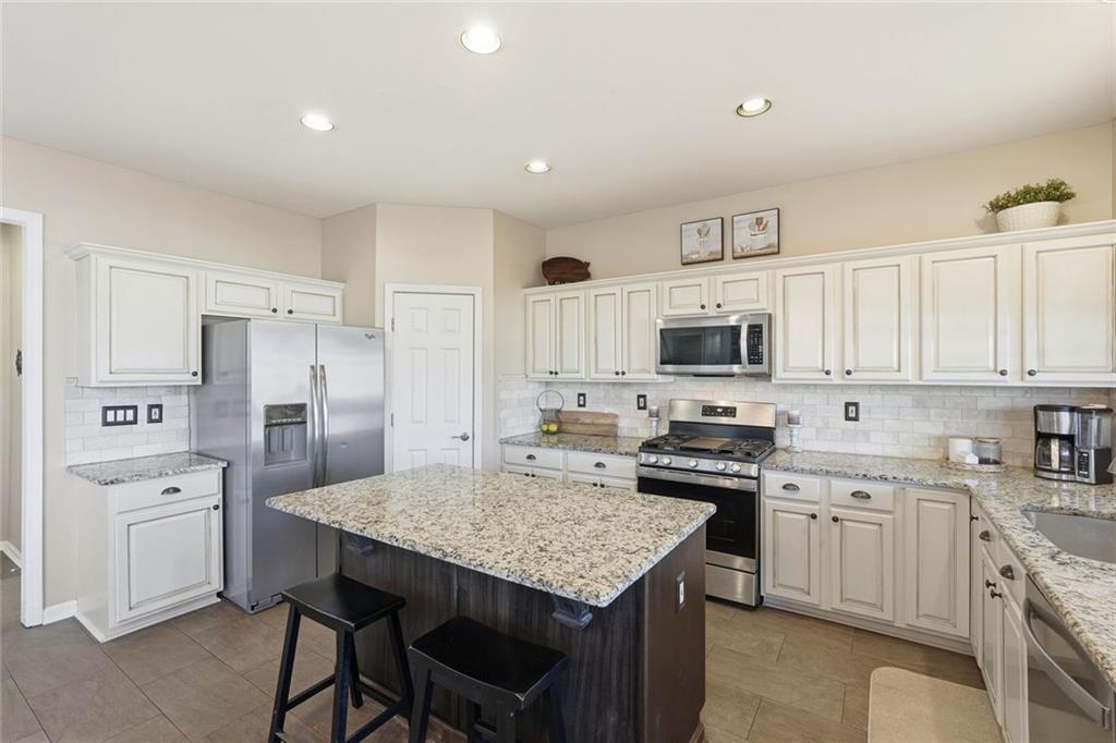 1525 Aurelia Drive