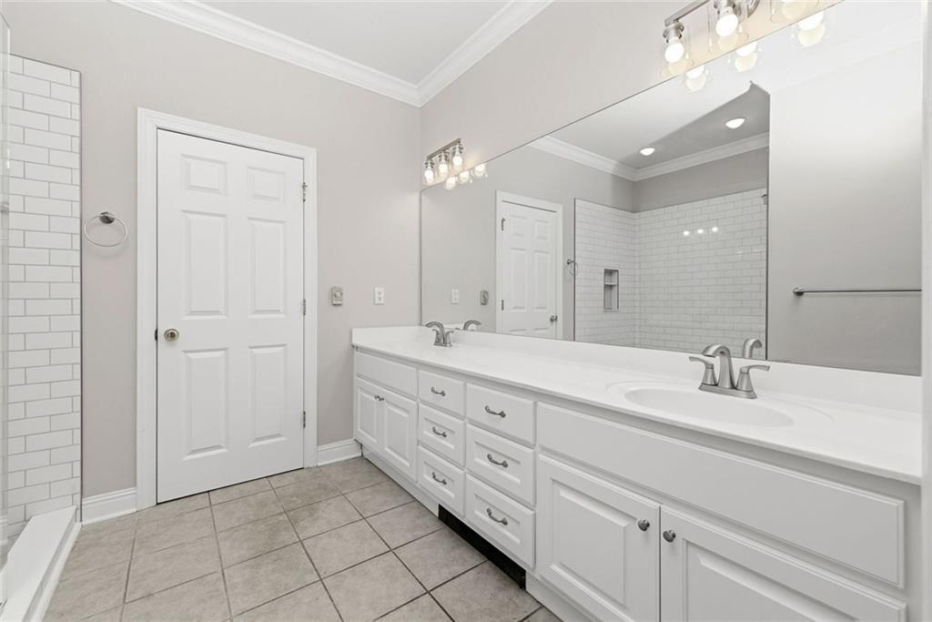 5576 Riverwalk Court