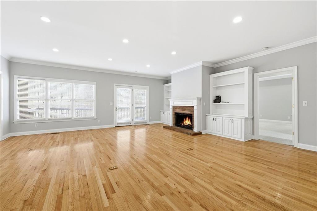 5576 Riverwalk Court