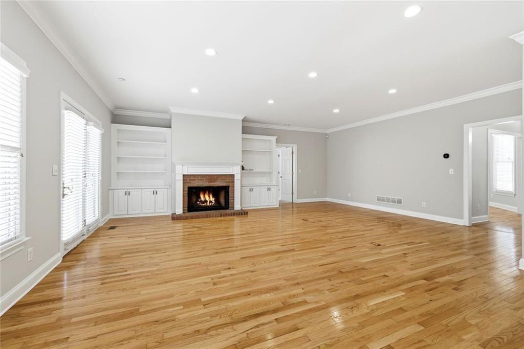 5576 Riverwalk Court