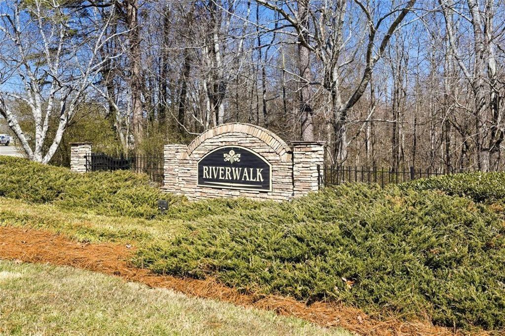 5576 Riverwalk Court