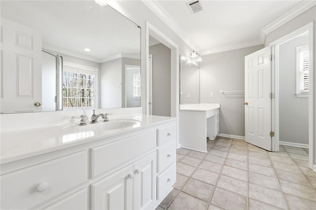 5576 Riverwalk Court