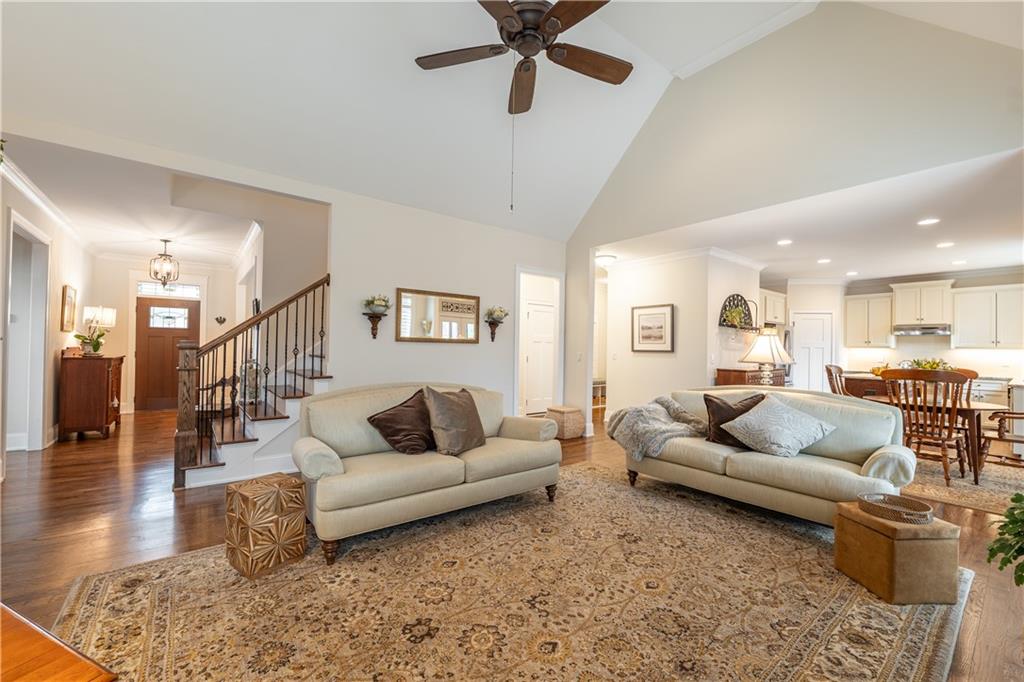 132 Chestnut Oak Lane