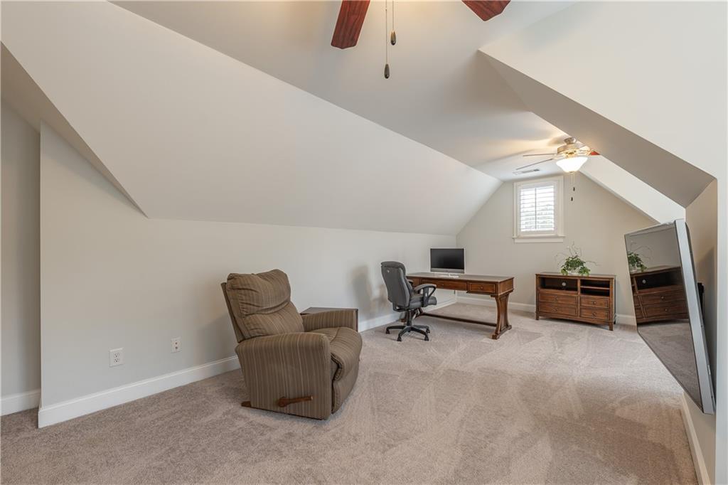 132 Chestnut Oak Lane