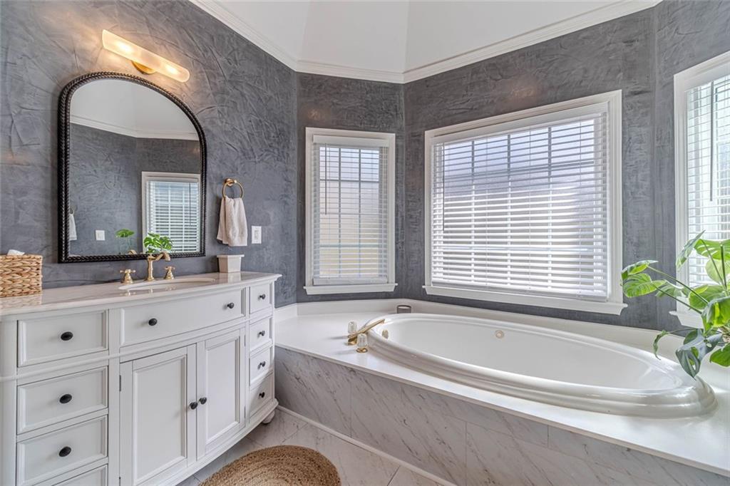 3435 Forest Valley Way