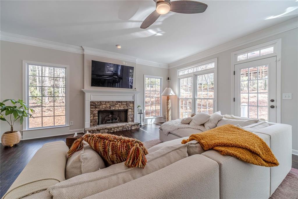 3435 Forest Valley Way