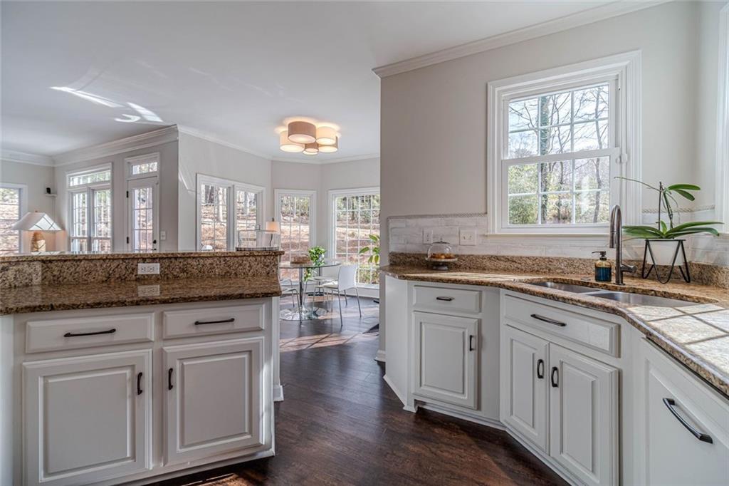 3435 Forest Valley Way