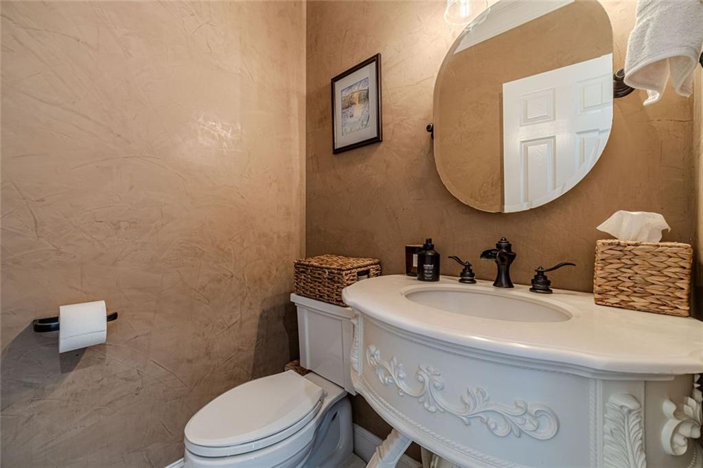 3435 Forest Valley Way