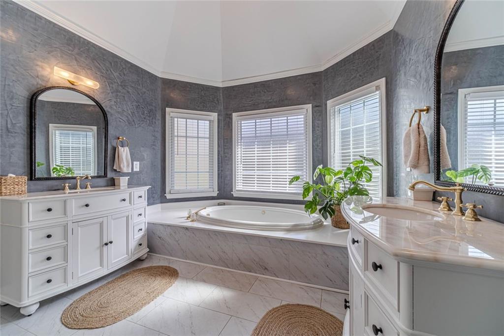 3435 Forest Valley Way