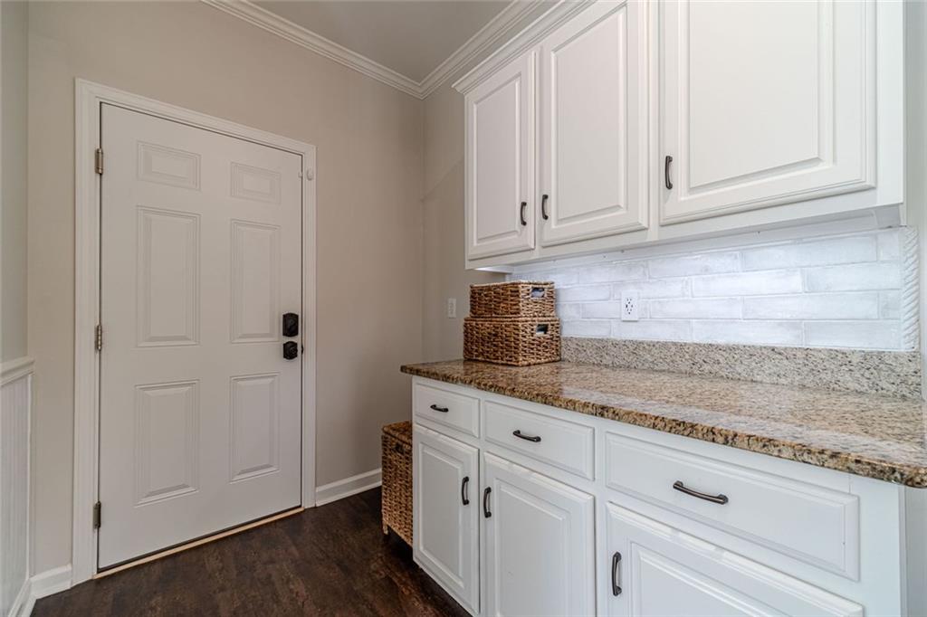 3435 Forest Valley Way