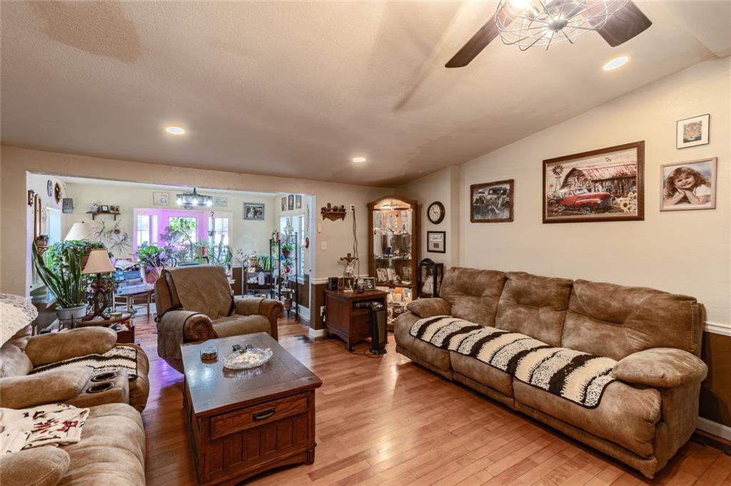 922 Old Dahlonega Highway