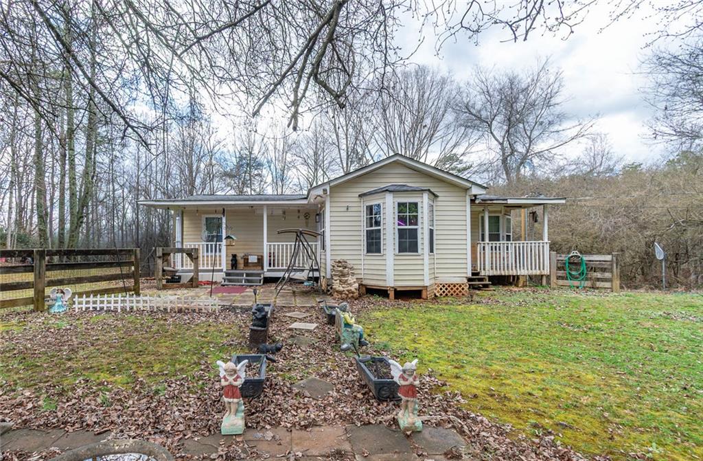 922 Old Dahlonega Highway