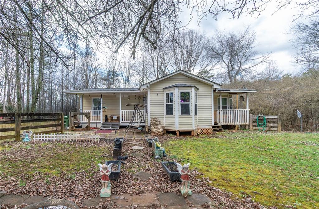 922 Old Dahlonega Highway