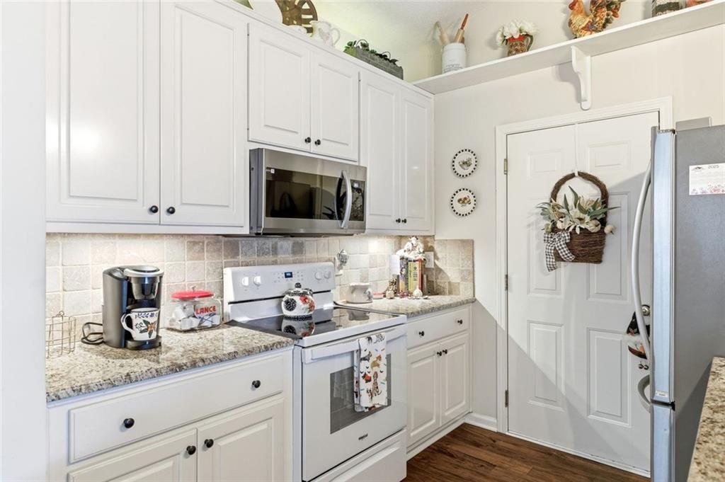 2982 Bentley Park Circle