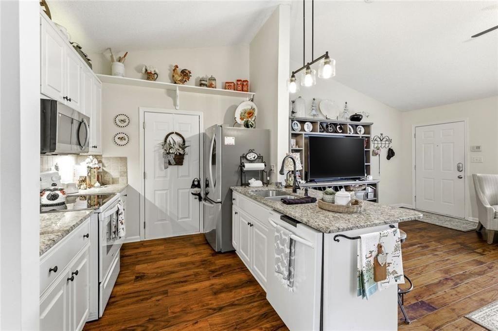 2982 Bentley Park Circle