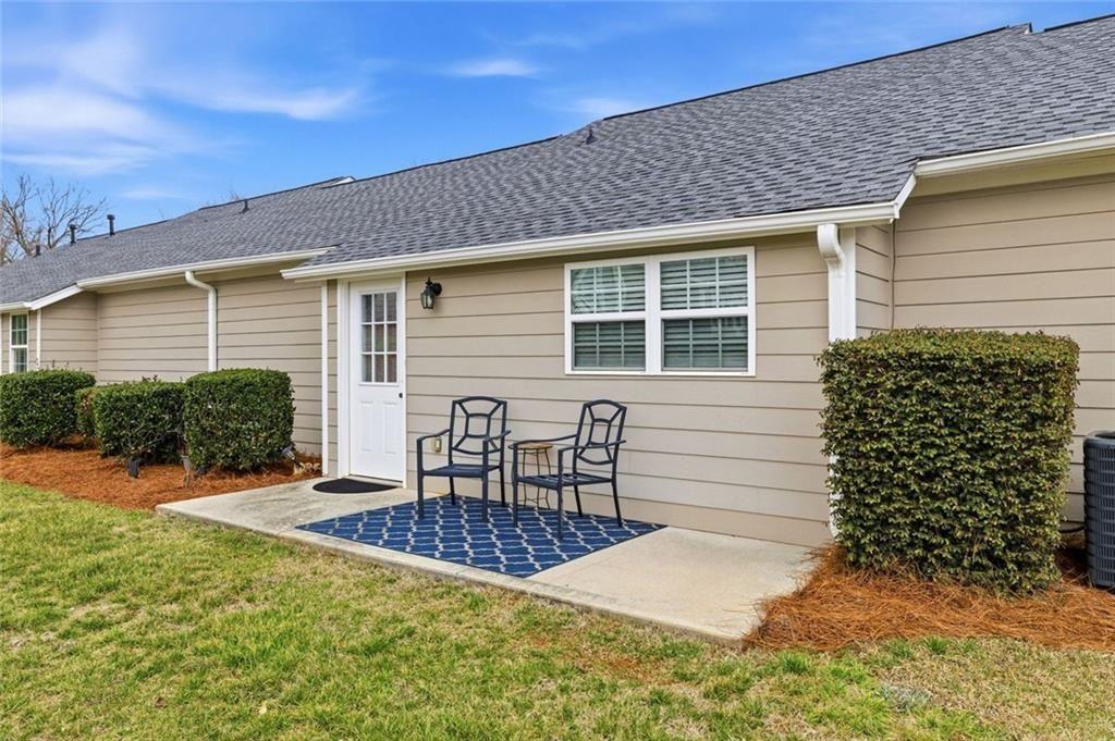 2982 Bentley Park Circle