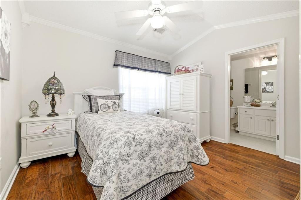 2982 Bentley Park Circle