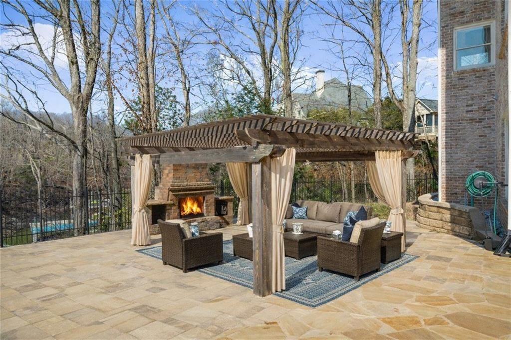 5610 Point West Drive