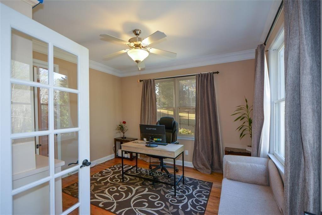 515 Hillcrest View Drive NE