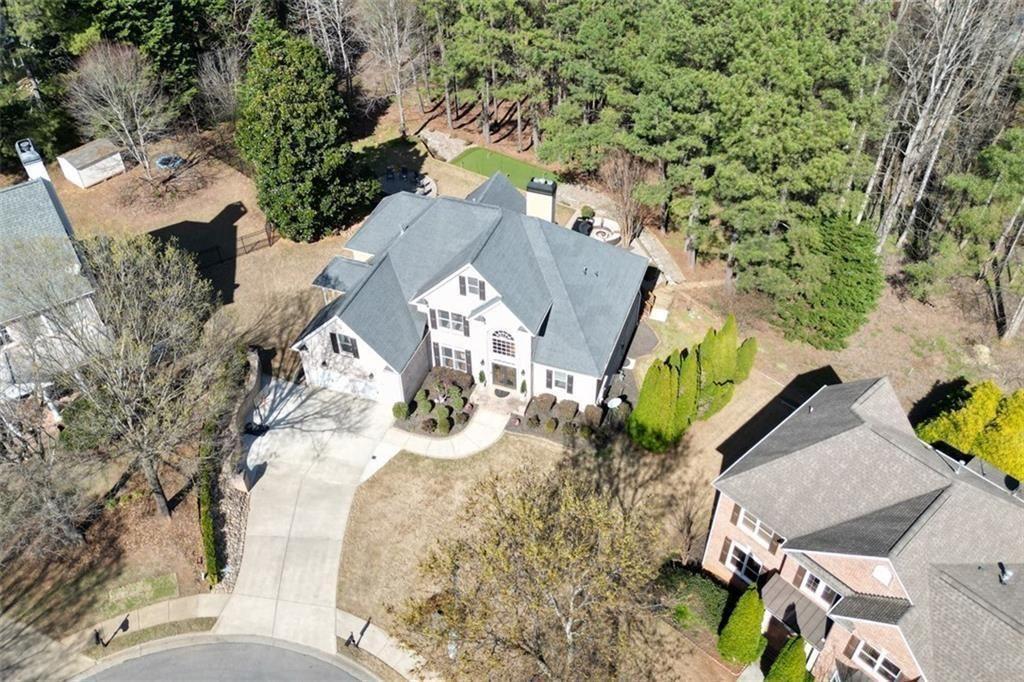 515 Hillcrest View Drive NE