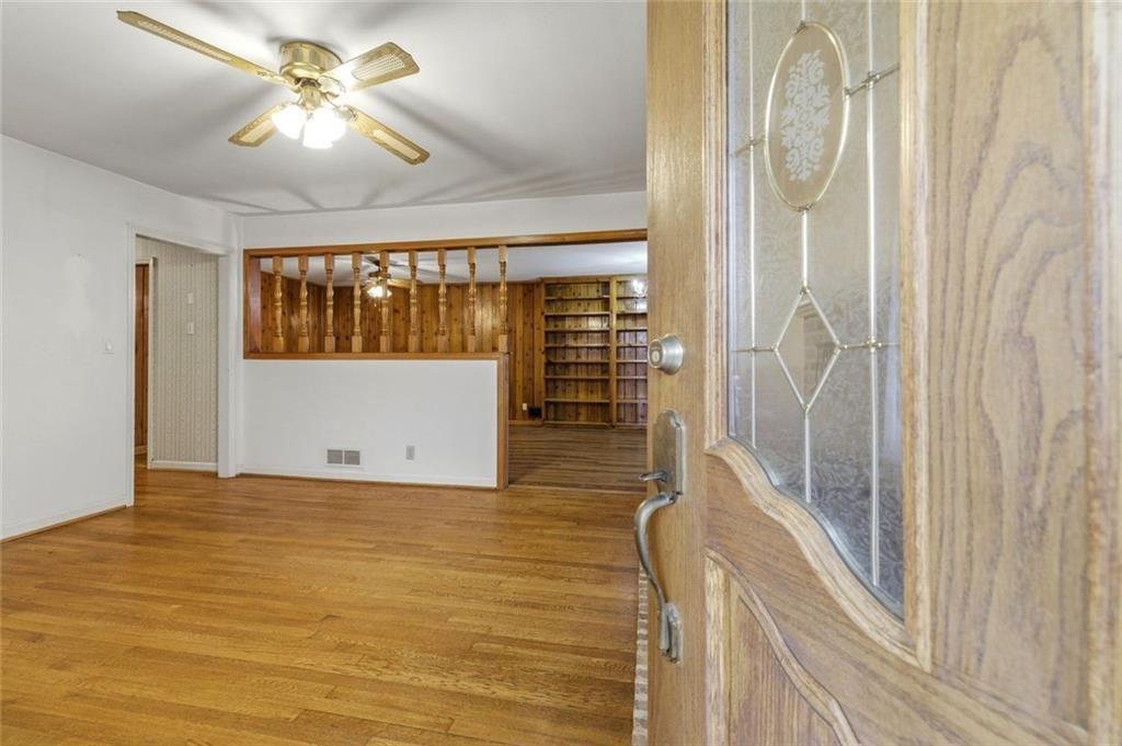 341 Pleasant Hill Road NW