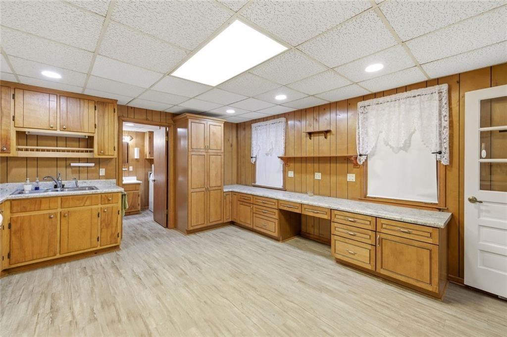 341 Pleasant Hill Road NW