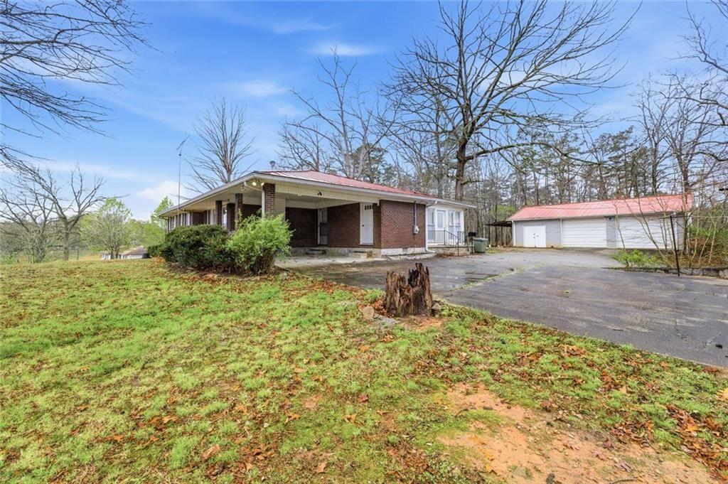 341 Pleasant Hill Road NW