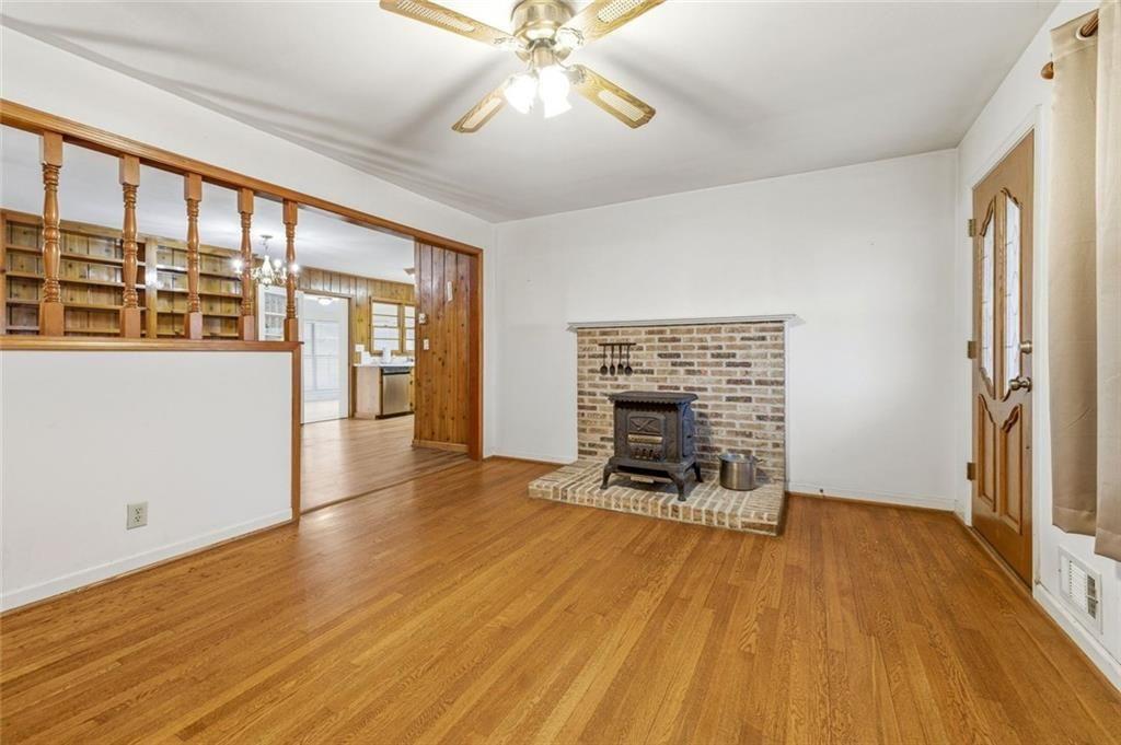 341 Pleasant Hill Road NW