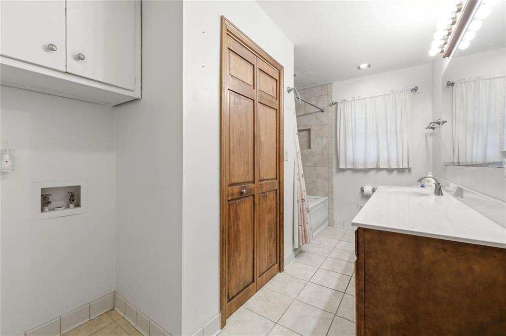 341 Pleasant Hill Road NW