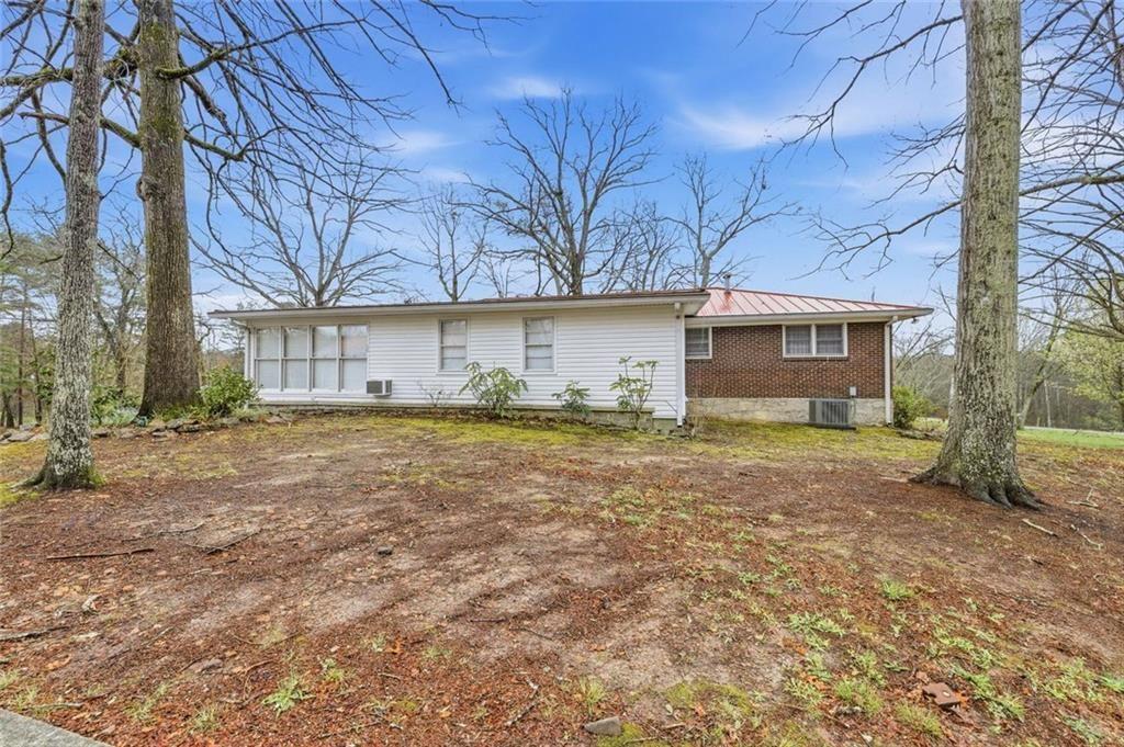 341 Pleasant Hill Road NW