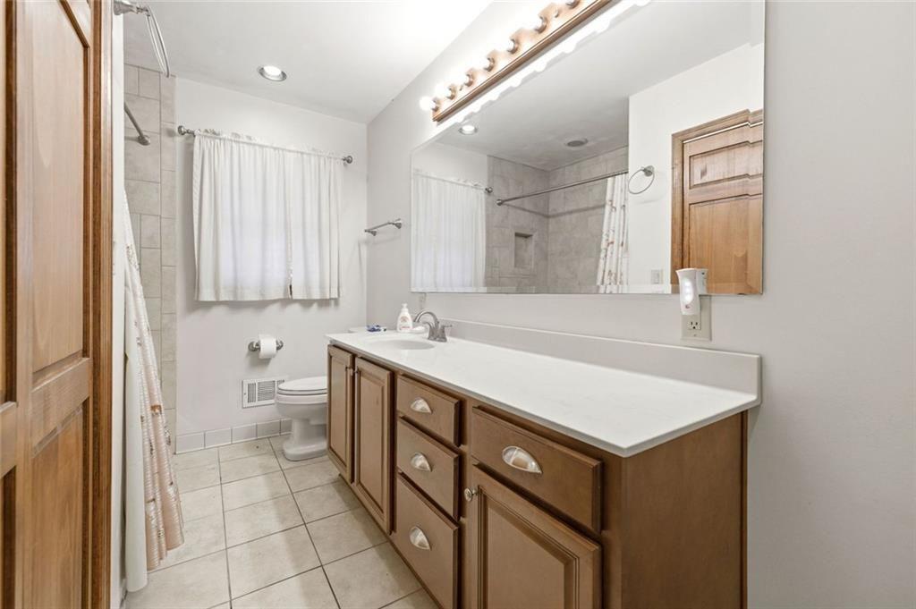 341 Pleasant Hill Road NW