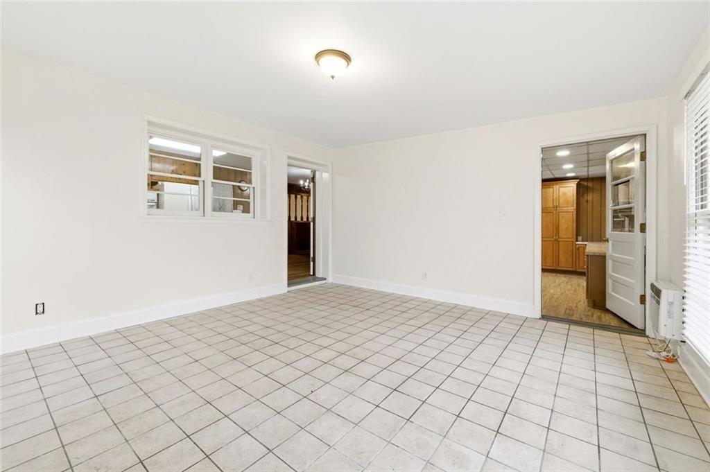 341 Pleasant Hill Road NW