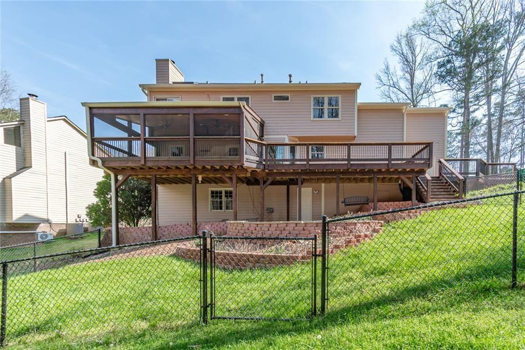 1377 Red Fox Run SW