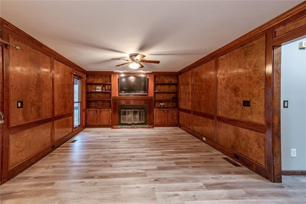 1377 Red Fox Run SW