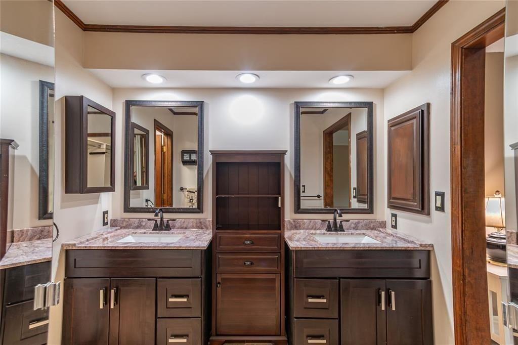 1377 Red Fox Run SW