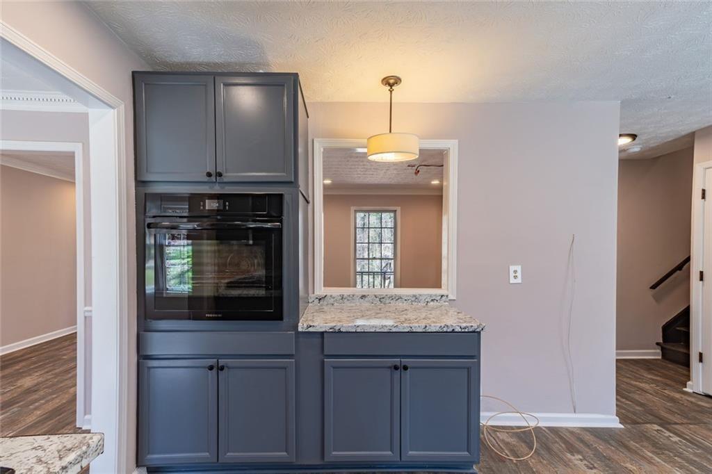 601 Raven Springs Trail