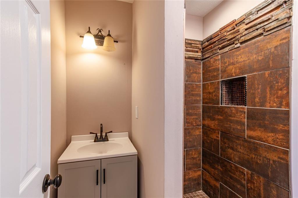 601 Raven Springs Trail