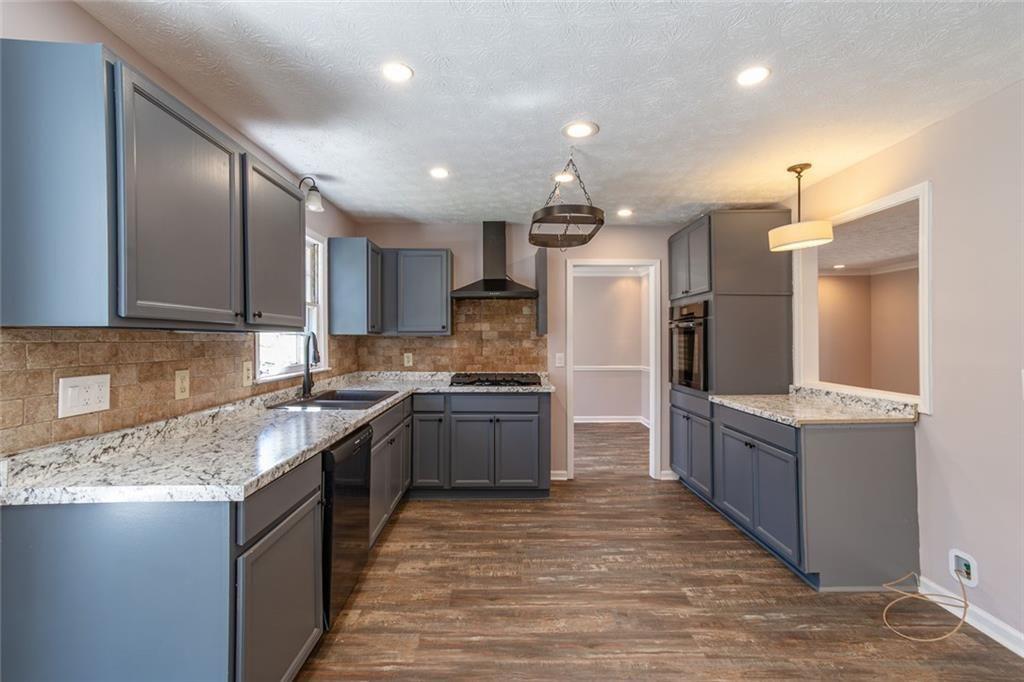 601 Raven Springs Trail