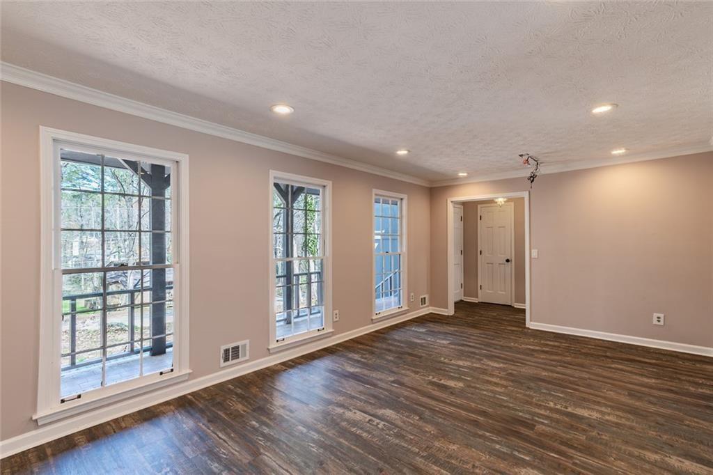 601 Raven Springs Trail