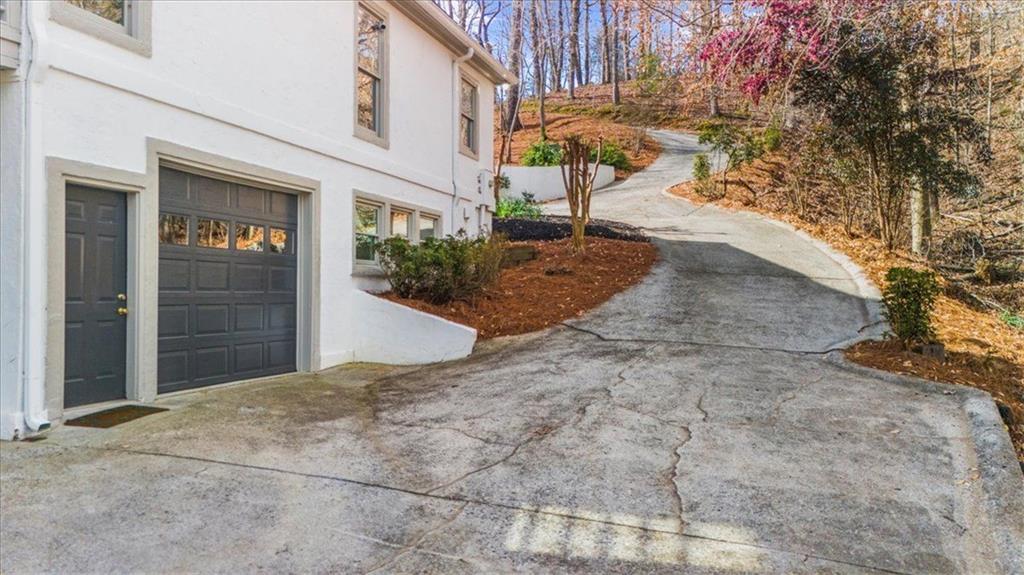 2230 Huntingdon Court