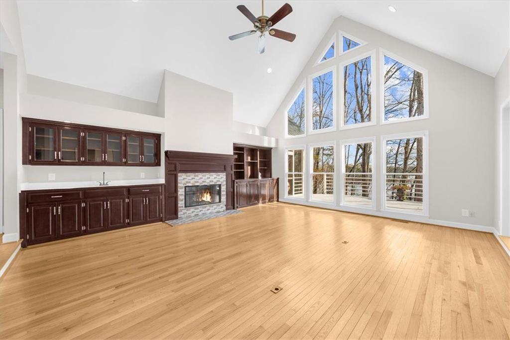 2230 Huntingdon Court