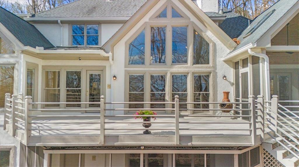 2230 Huntingdon Court