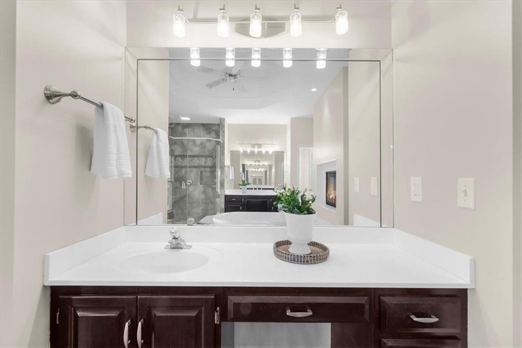 2230 Huntingdon Court