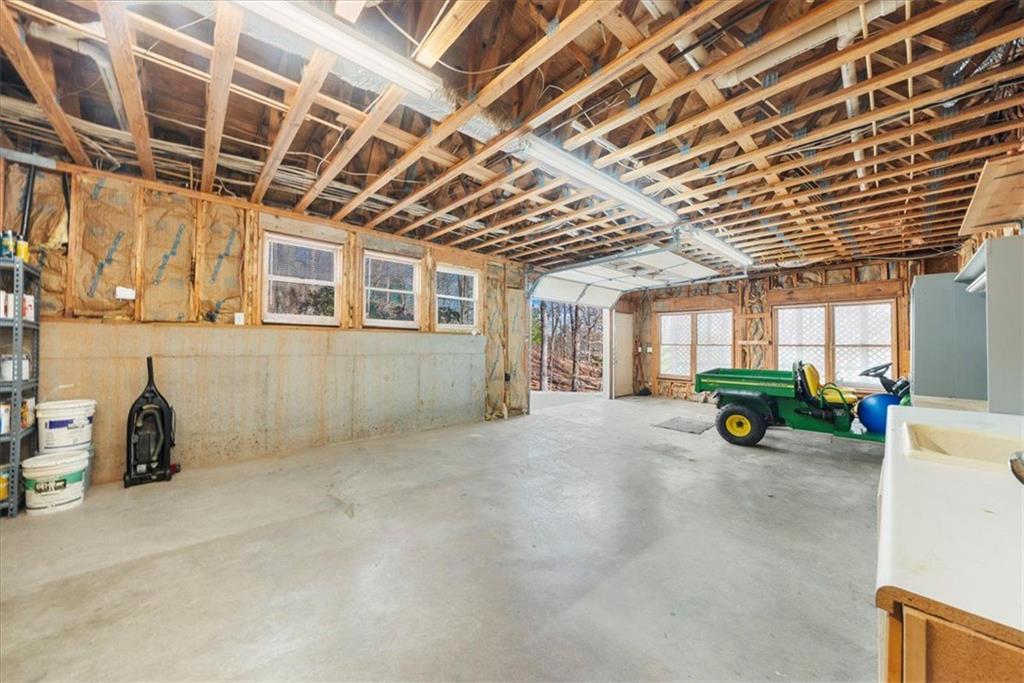 2230 Huntingdon Court