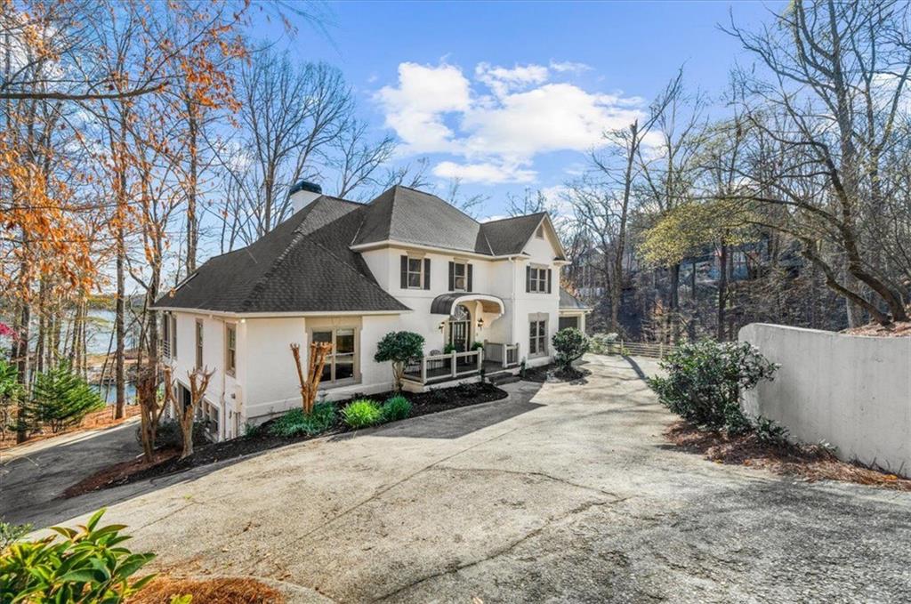 2230 Huntingdon Court