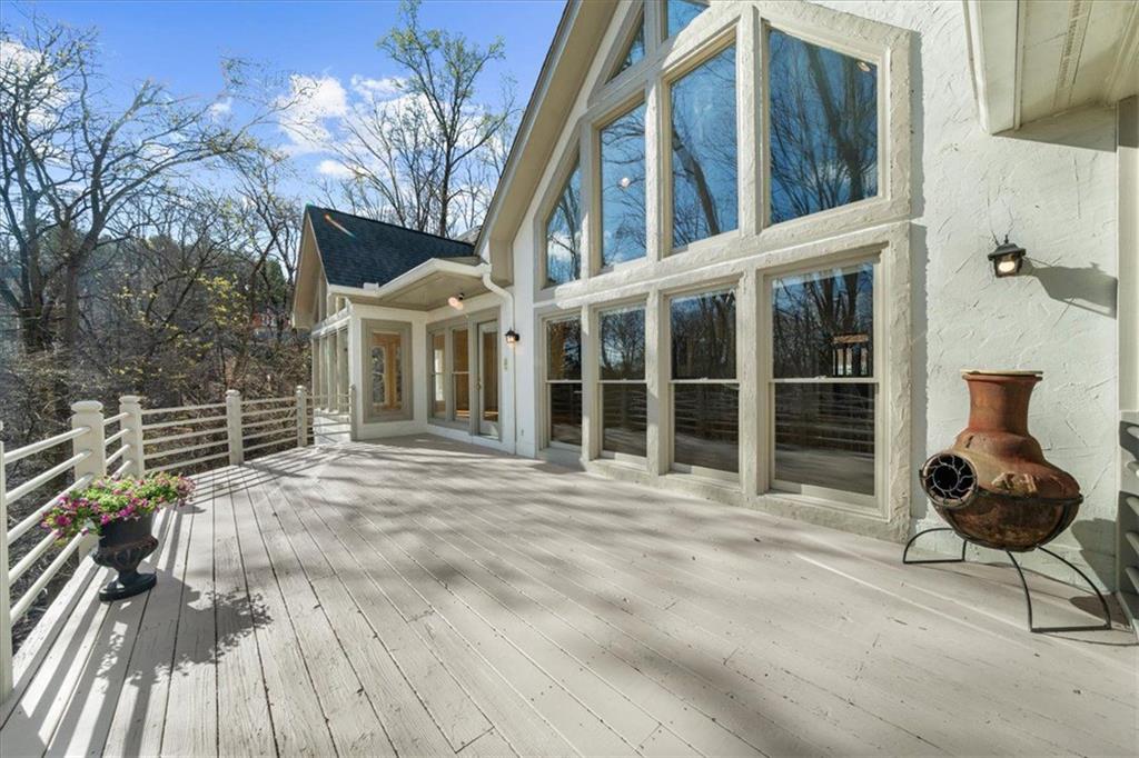 2230 Huntingdon Court