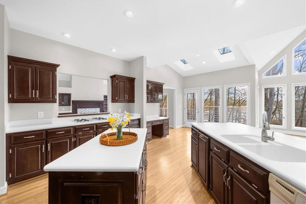 2230 Huntingdon Court